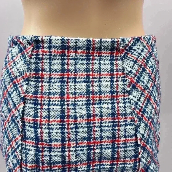 NEW Plaid Tweed Skirt Size M Urban Outfitters Mini Wrap Y2K Academia School Girl - Picture 6 of 10